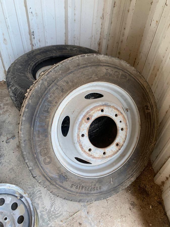 Used 6 Tires and 4 Rims