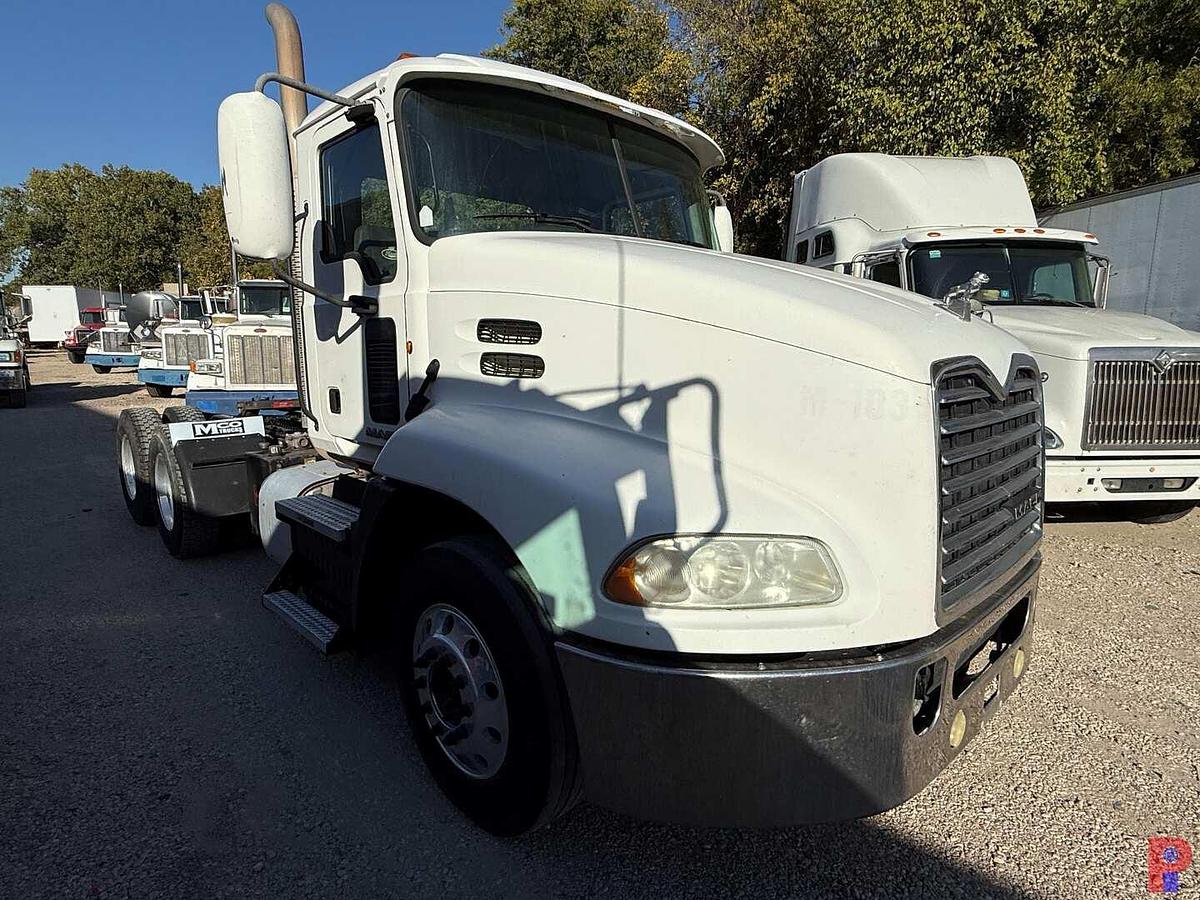 Used 2013 MACK CXU613 T/A DAY CAB TRUCK TRACTOR