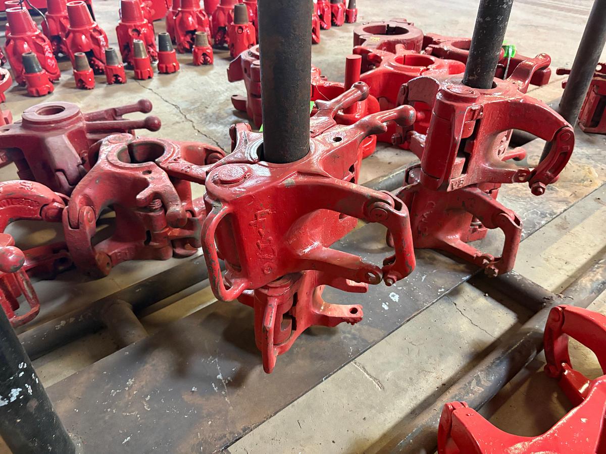 Used (2x$) BJ & king oil tools 2-7/8” 65 ton tubing elevators