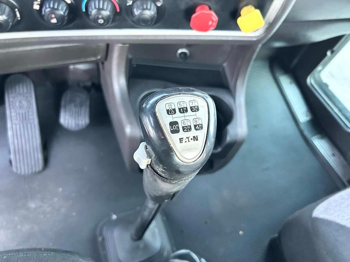 Used 2016 KENWORTH T8OO TRI-AXLE DAY CAB TRUCK TRACTOR