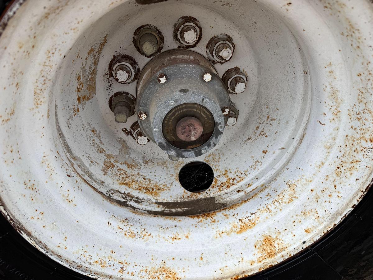 Used 1981 LUFKIN  34' X 96" 3-AXLE NARROW NECK LOWBOY TRAILER