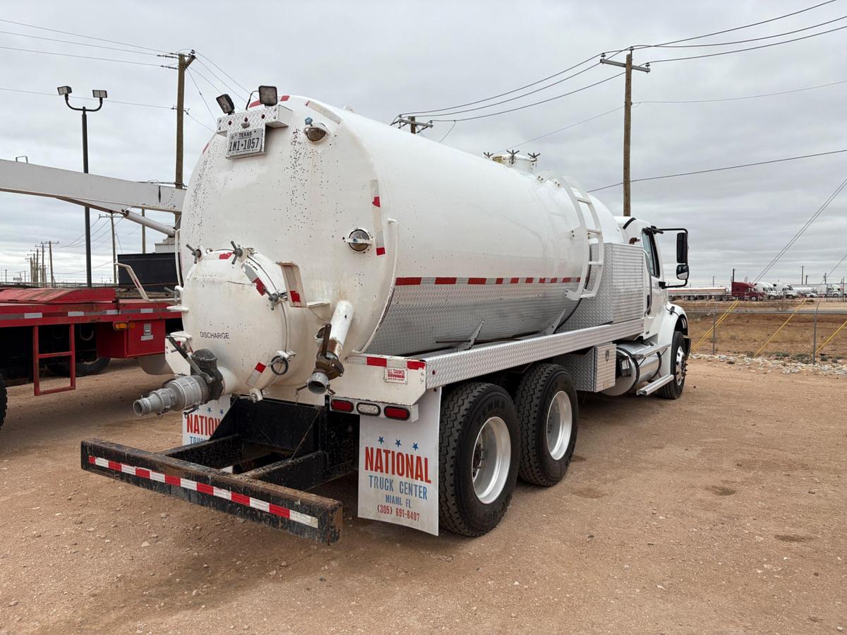 Used 2007 FREIGHTLINER M2112 T/A DAYCAB BOBTAIL VACUUM TRUCK