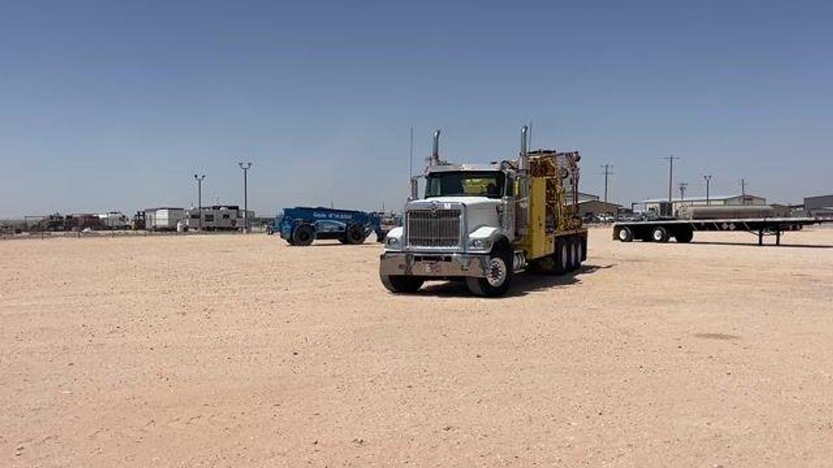 Used SNUBBERTECH 142K SNUBBING UNIT MTD ON 2007 INTERNATIONAL 5900I DAYCAB TRUCK