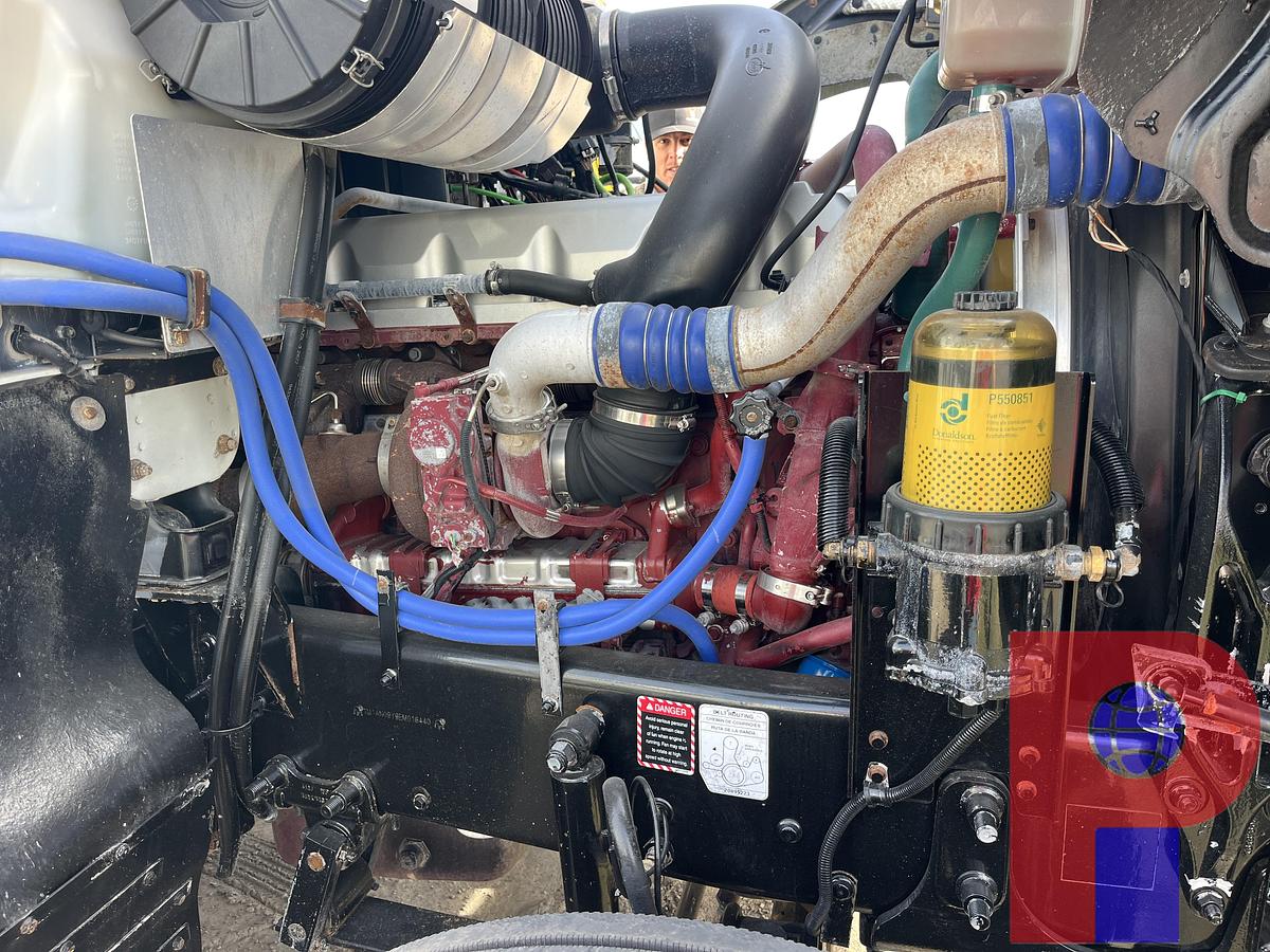 Used 2014 MACK PINNACLE CHU613 T/A DAY CAB TRUCK