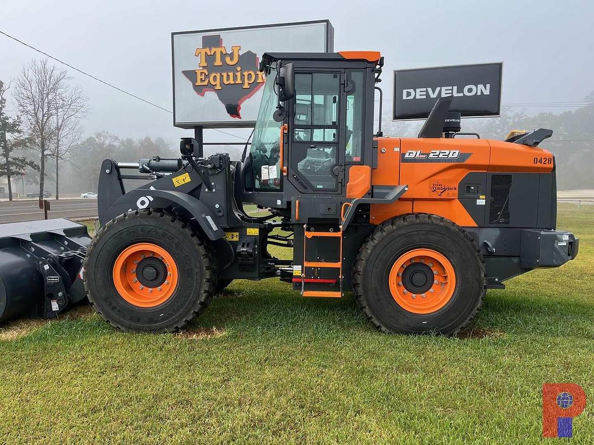 Used (NEW) 2023 DEVELON DL220-7 WHEEL LOADER **3 YEAR 5,000 HR. FULL WARRANTY**
