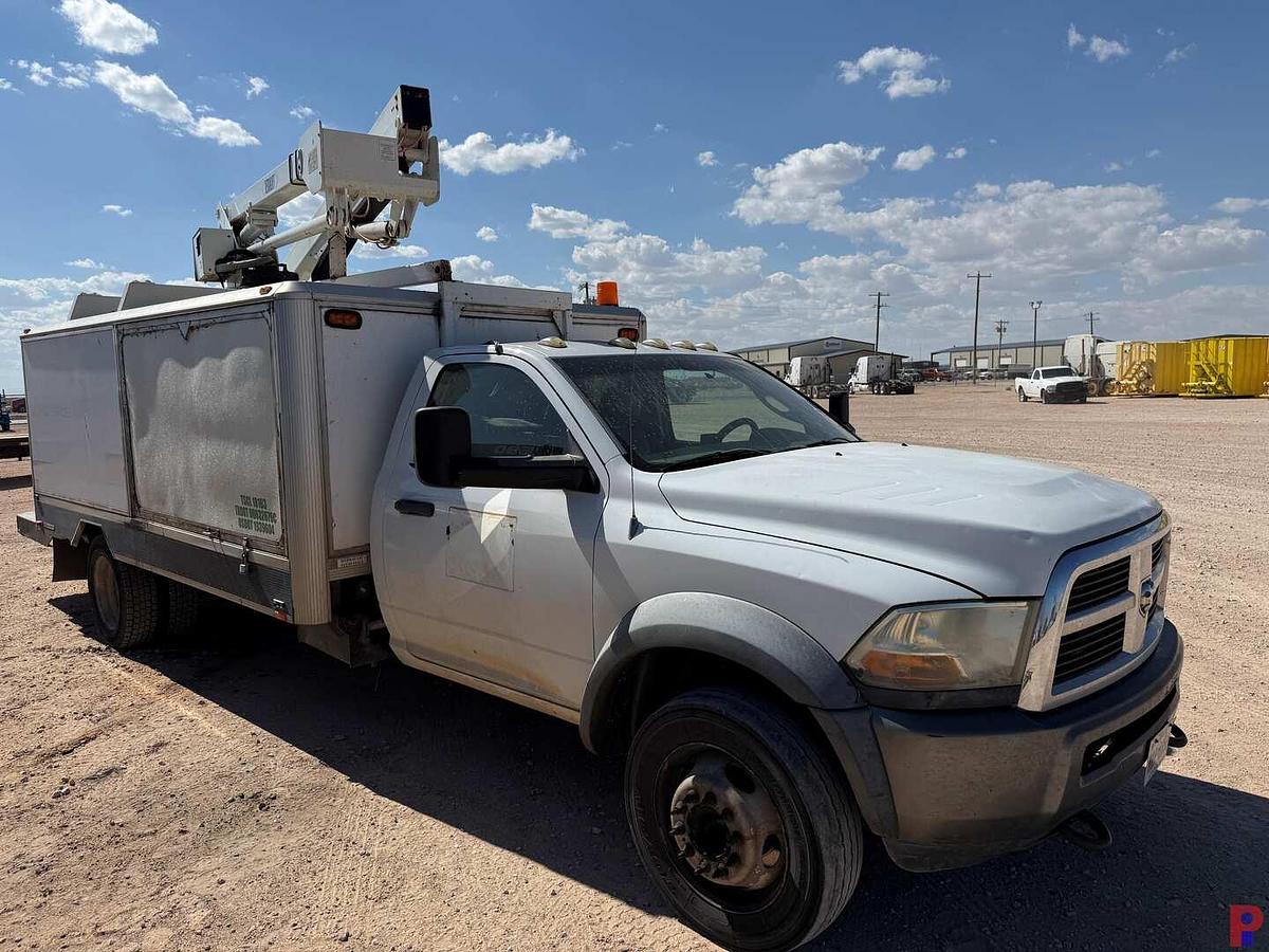 Used 2011 RAM 5500 2WD DIESEL W/ VERSALIFT 40’ BUCKET TRUCK