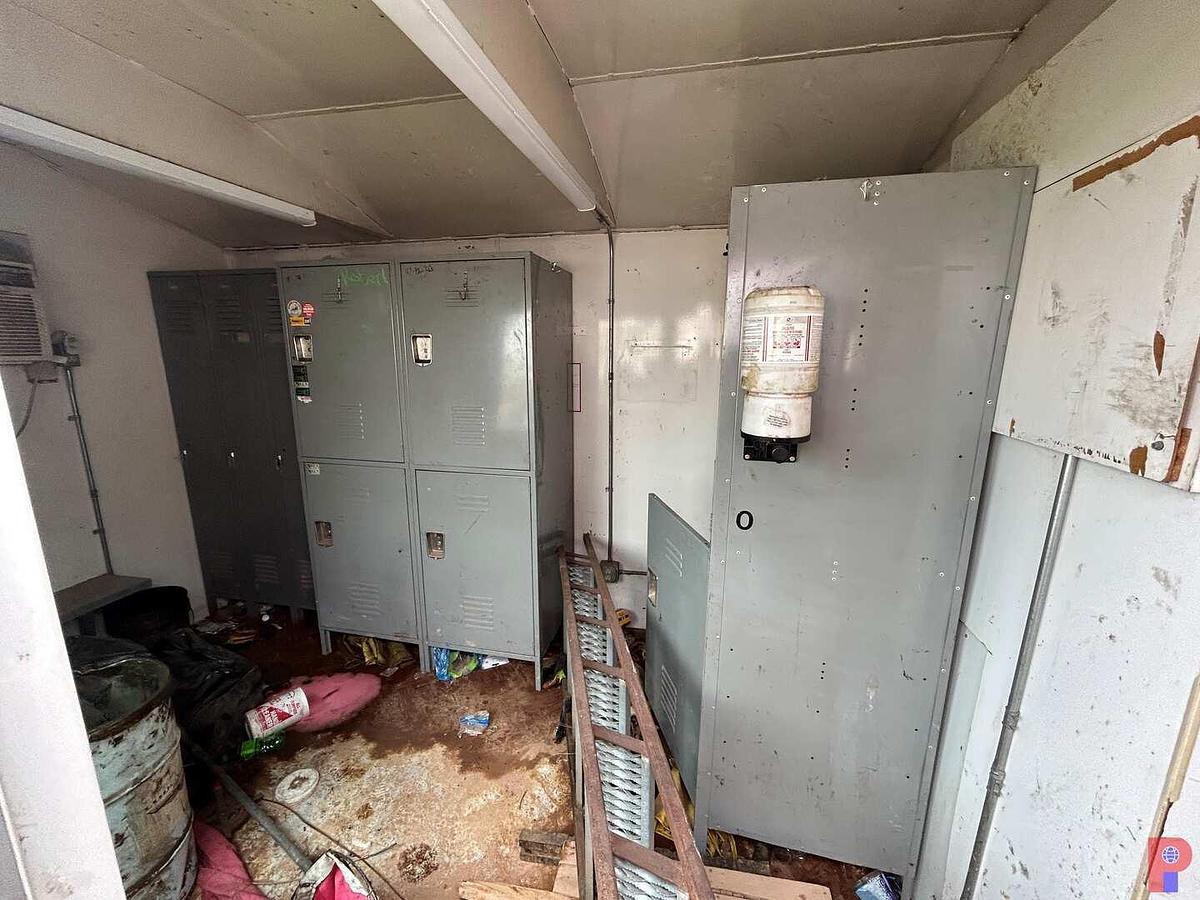 Used 33’ X 8.5’ X 9.5’ TOOL PUSHER DOGHOUSE W/ LOCKER ROOM & BATHROOM