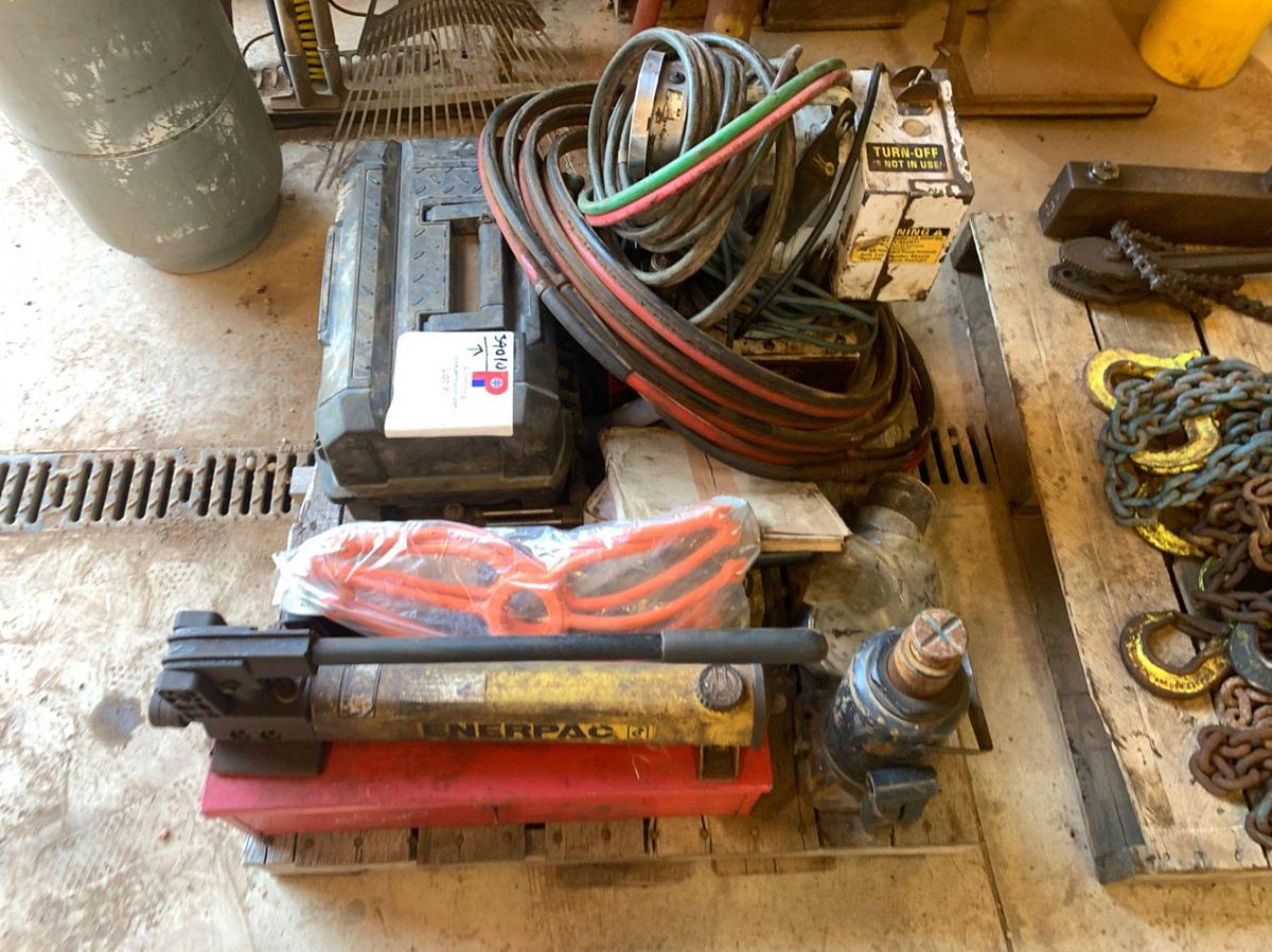 Used 2 Pallets of Chains, 1 Hydraulic Power Unit, Cutting Torches and Hose