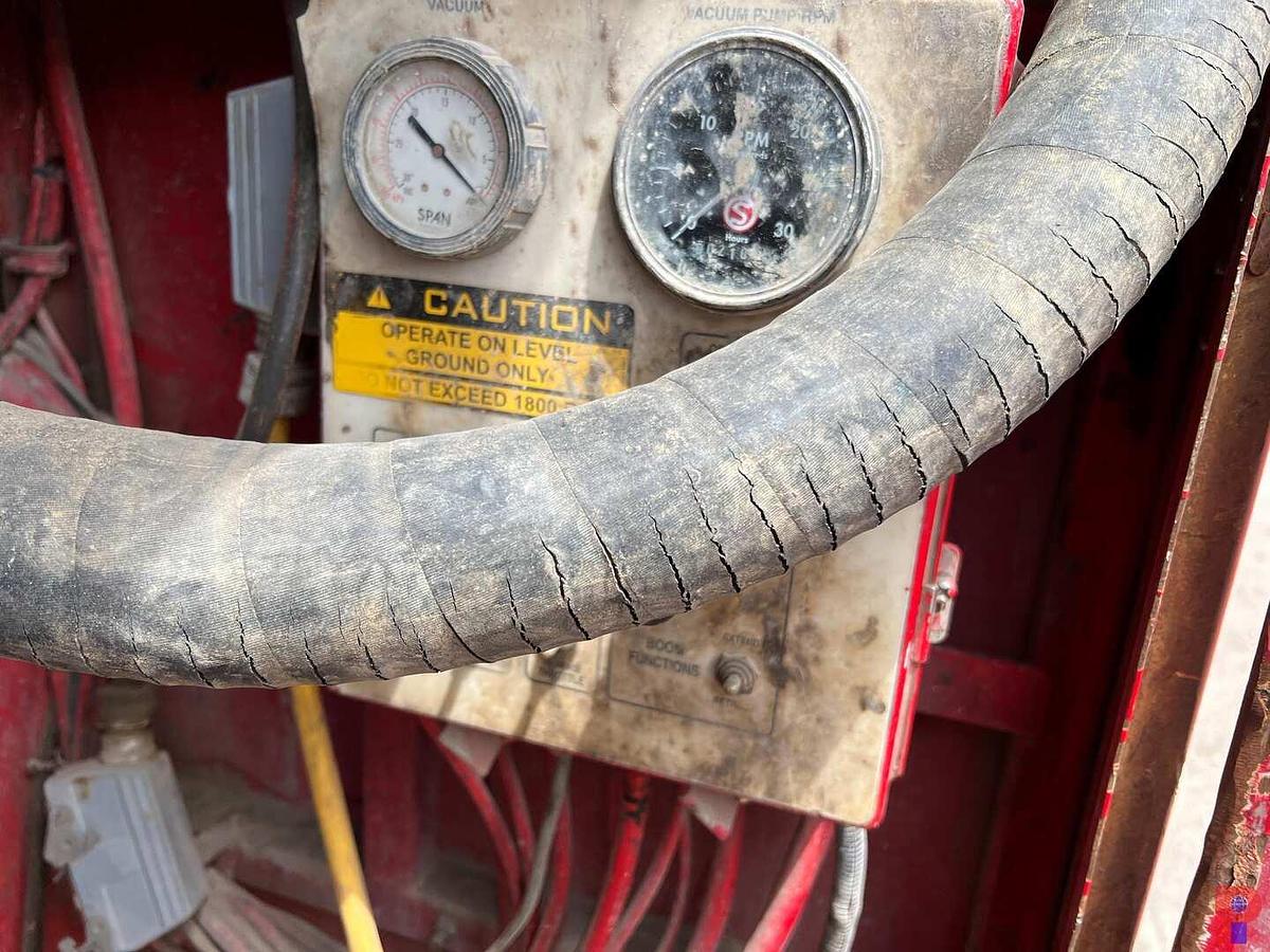 Used 2004 PETERBILT 357 T/A HYDRO-VAC TRUCK