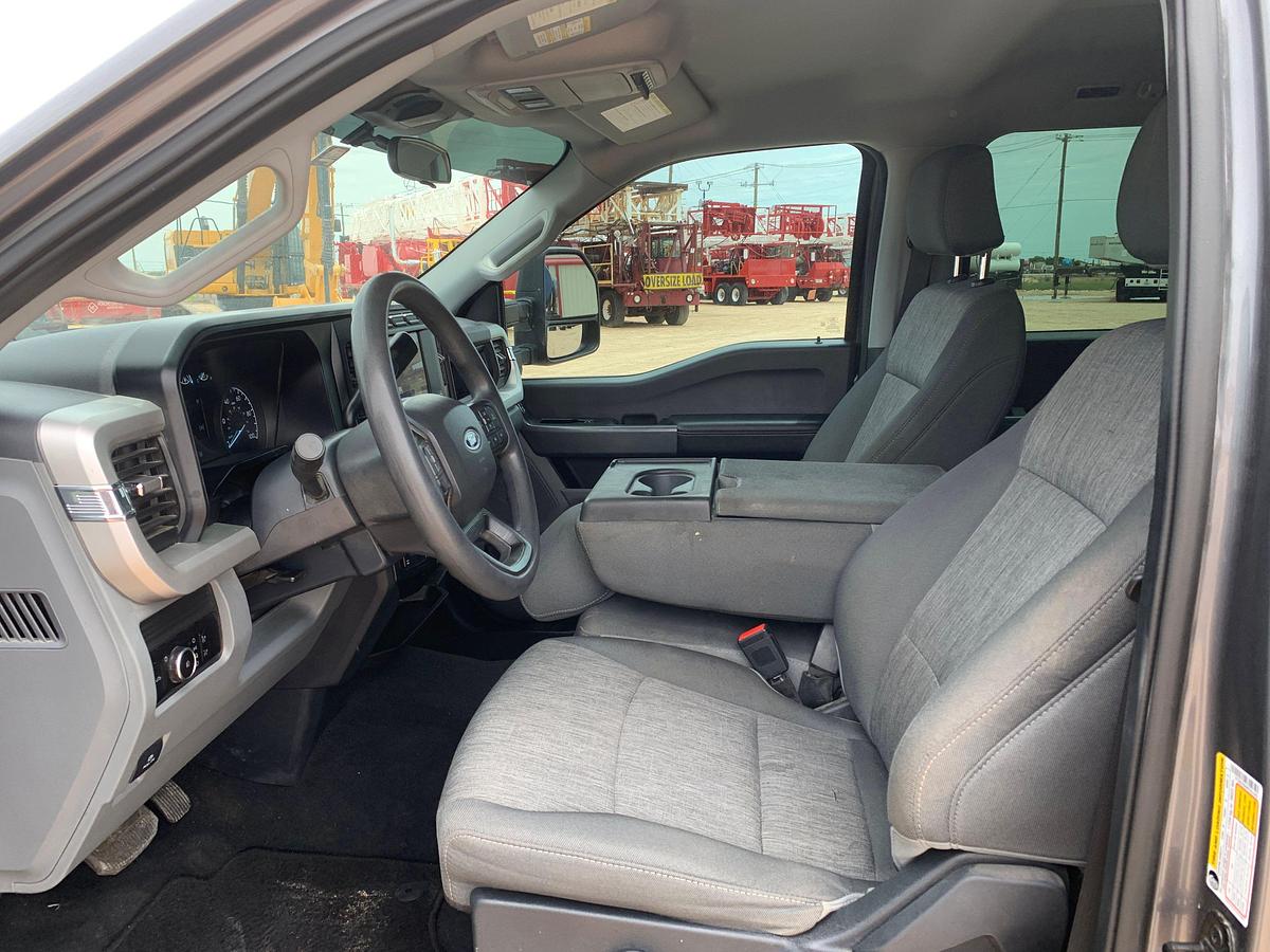 Used 2023 FORD F-250 SUPER DUTY CREW CAB PICKUP TRUCK