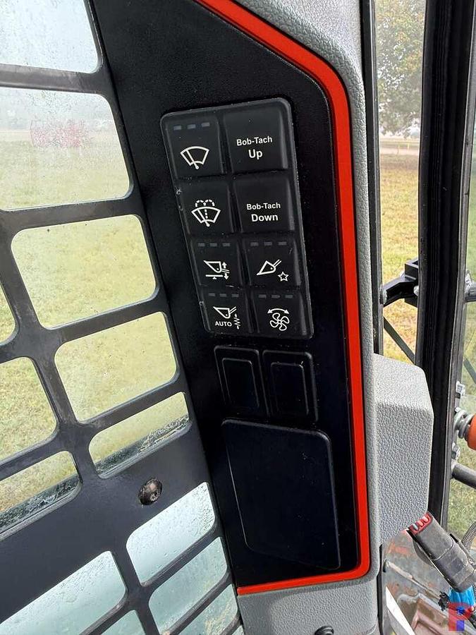 Used 2023 BOBCAT T76 TRACK SKID STEER