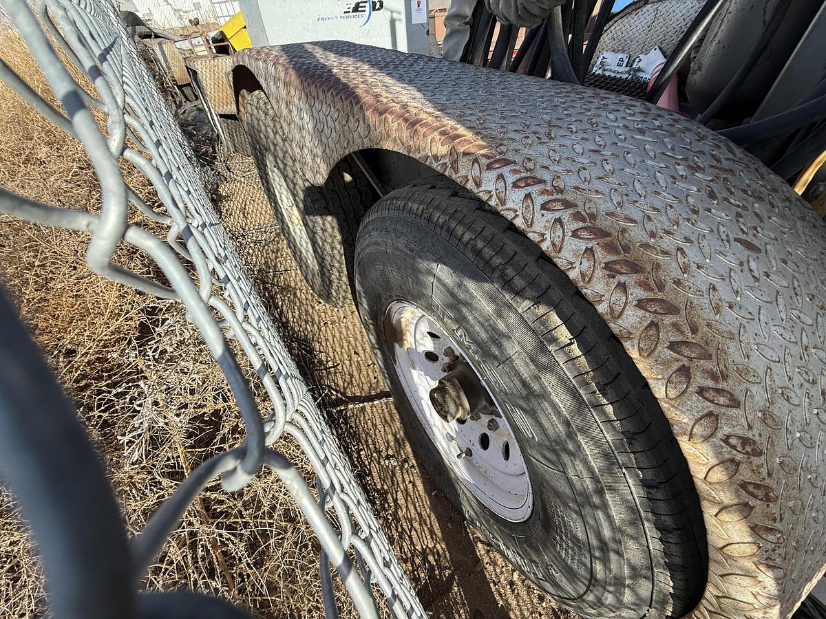 Used 2006 VTR 10’ T/A 3-STATION BUMPER PULL ACCUMULATOR TRAILER