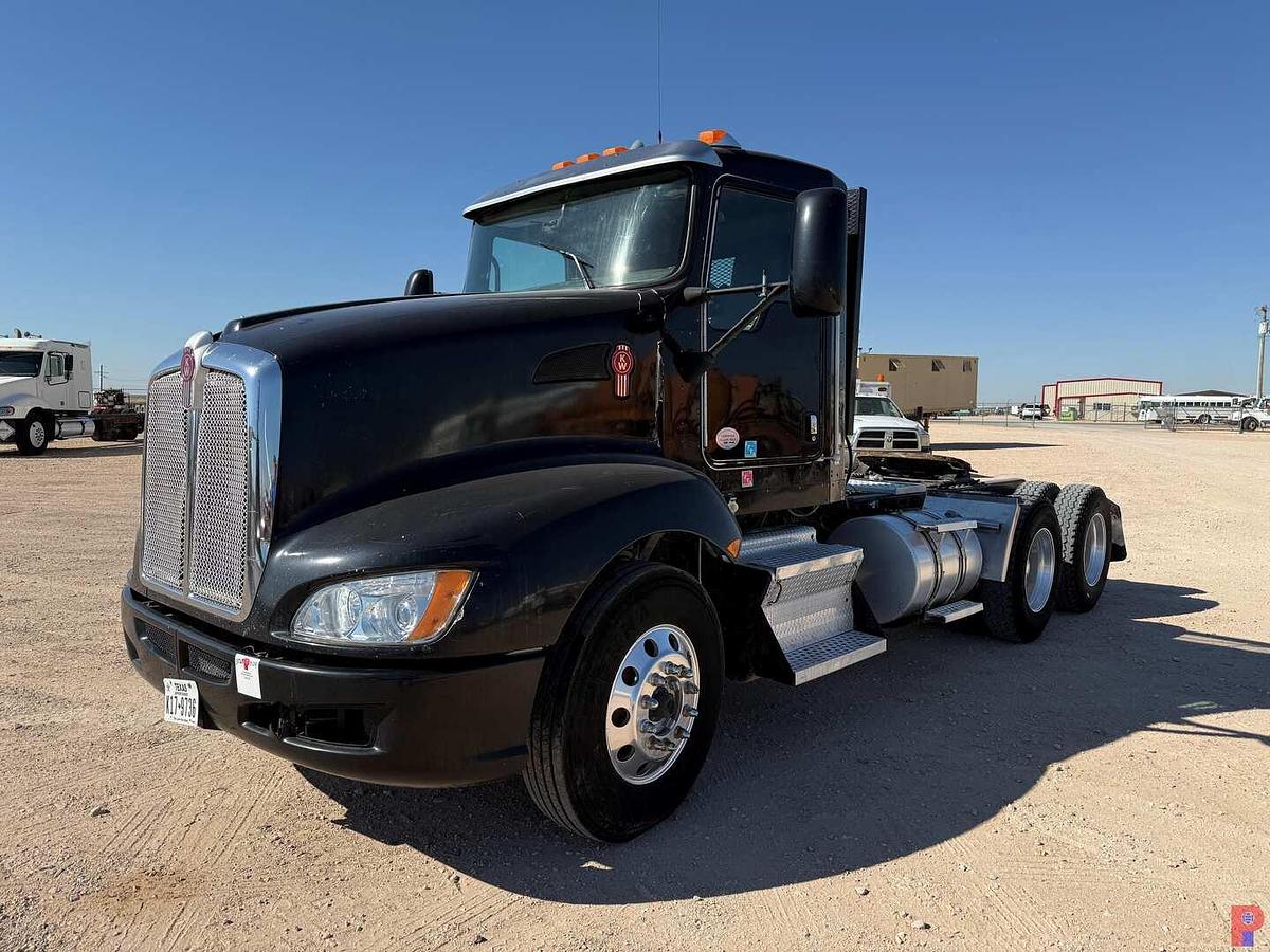 Used 2013 KENWORTH T660 T/A DAY CAB TRUCK TRACTOR