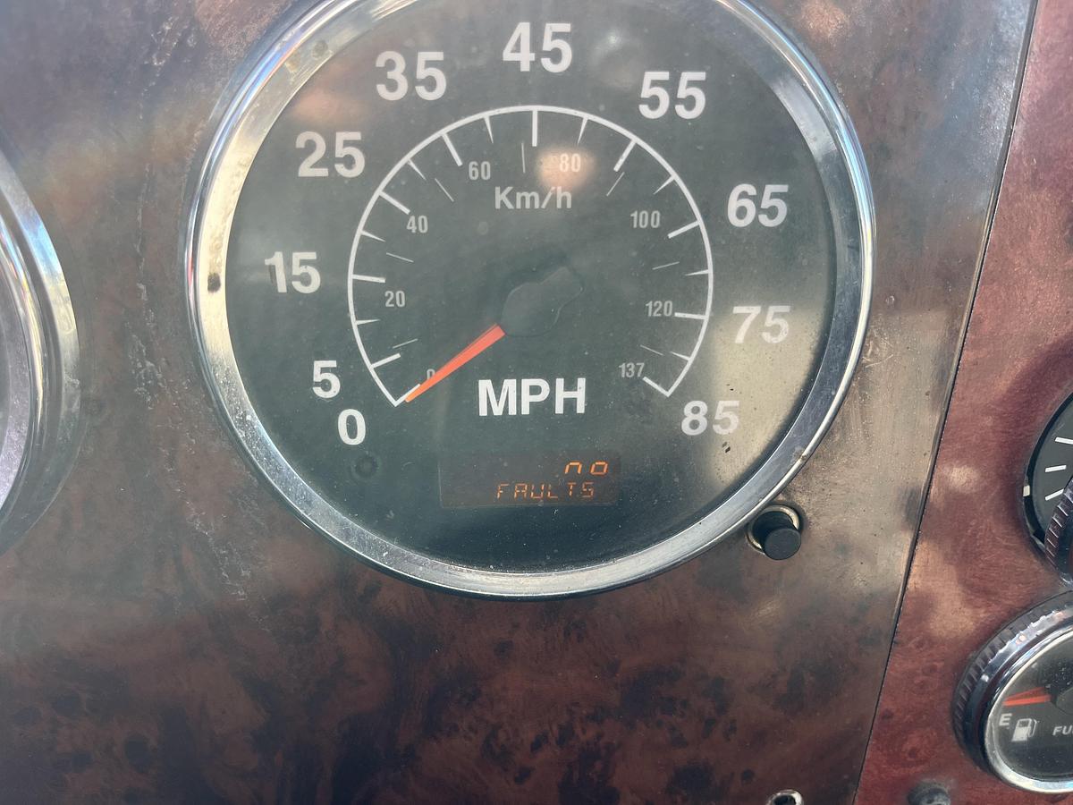 Used 2004 INTERNATIONAL  PAYSTAR 5600I TRI AXLE 660 CF CEMENT BULK TRUCK