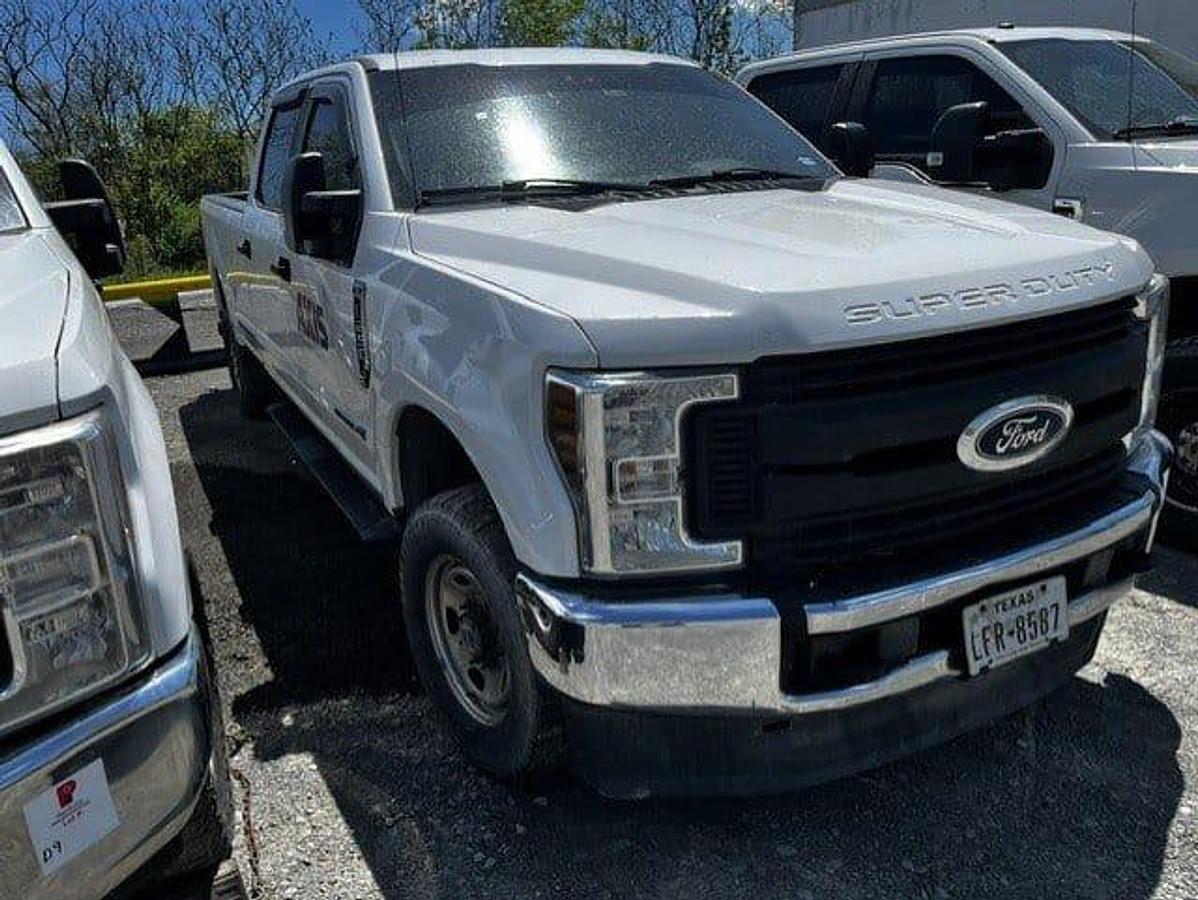 Used 2018 FORD F-250 SUPER DUTY XL 4X4 CREW CAB PICKUP
