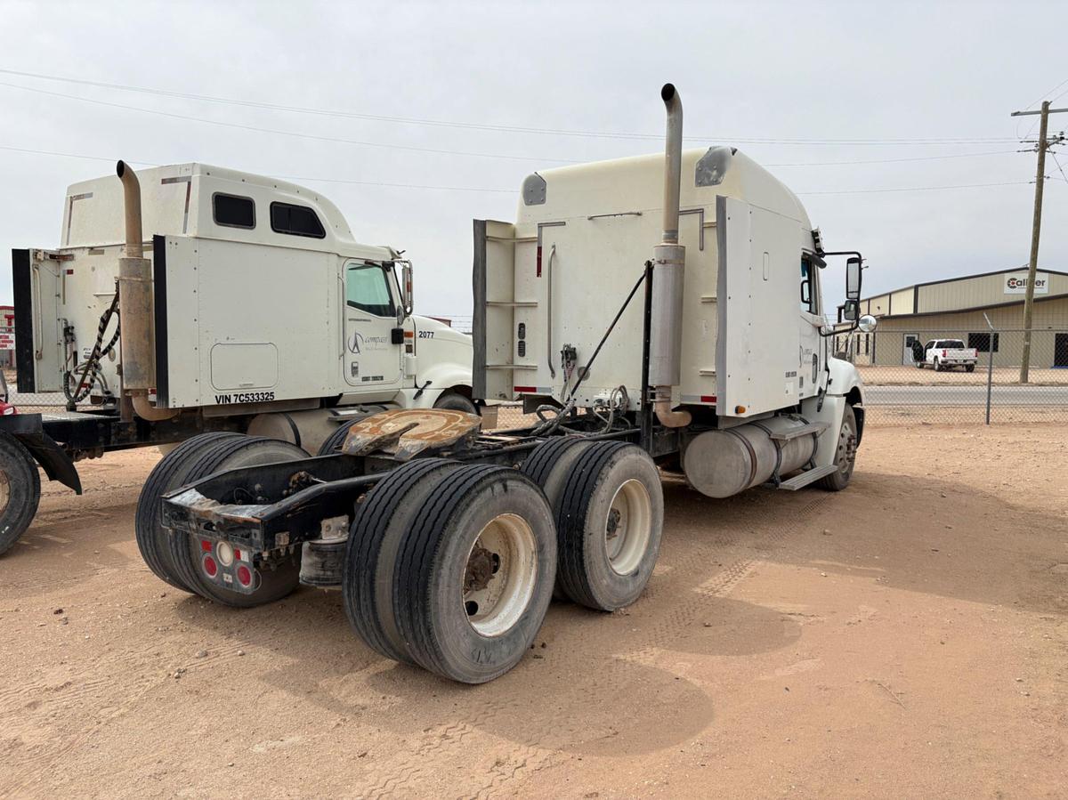 Used 2006 FREIGHTLINER COLUMBIA 120 T/A SLEEPER HAUL TRUCK