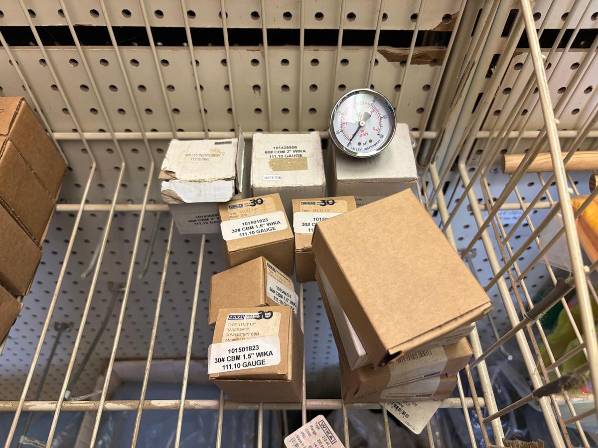 Used Lot of (40) assorted Wika liquid filled pressure gauges