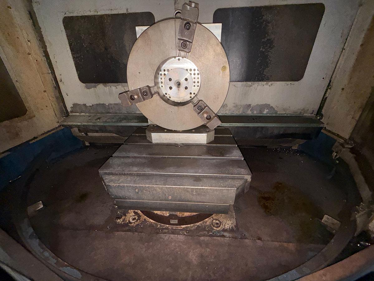 Used DIAMOND SERIES DHM-800 CNC MACHINING CENTER