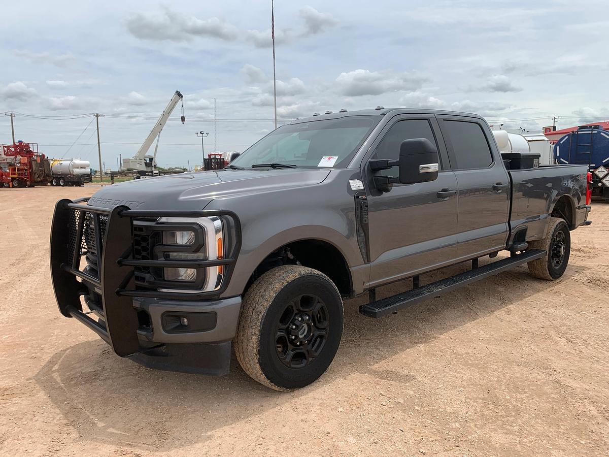 Used 2023 FORD F-250 SUPER DUTY CREW CAB PICKUP TRUCK