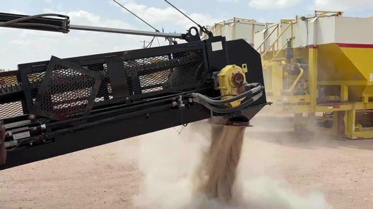 Used 2013 APPCO FS-40 T/A SAND KING TRAILER