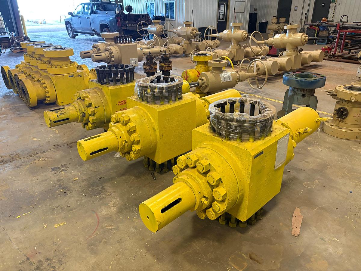 Used (3x$) 7-1/16” 15k hydraulic frac valves