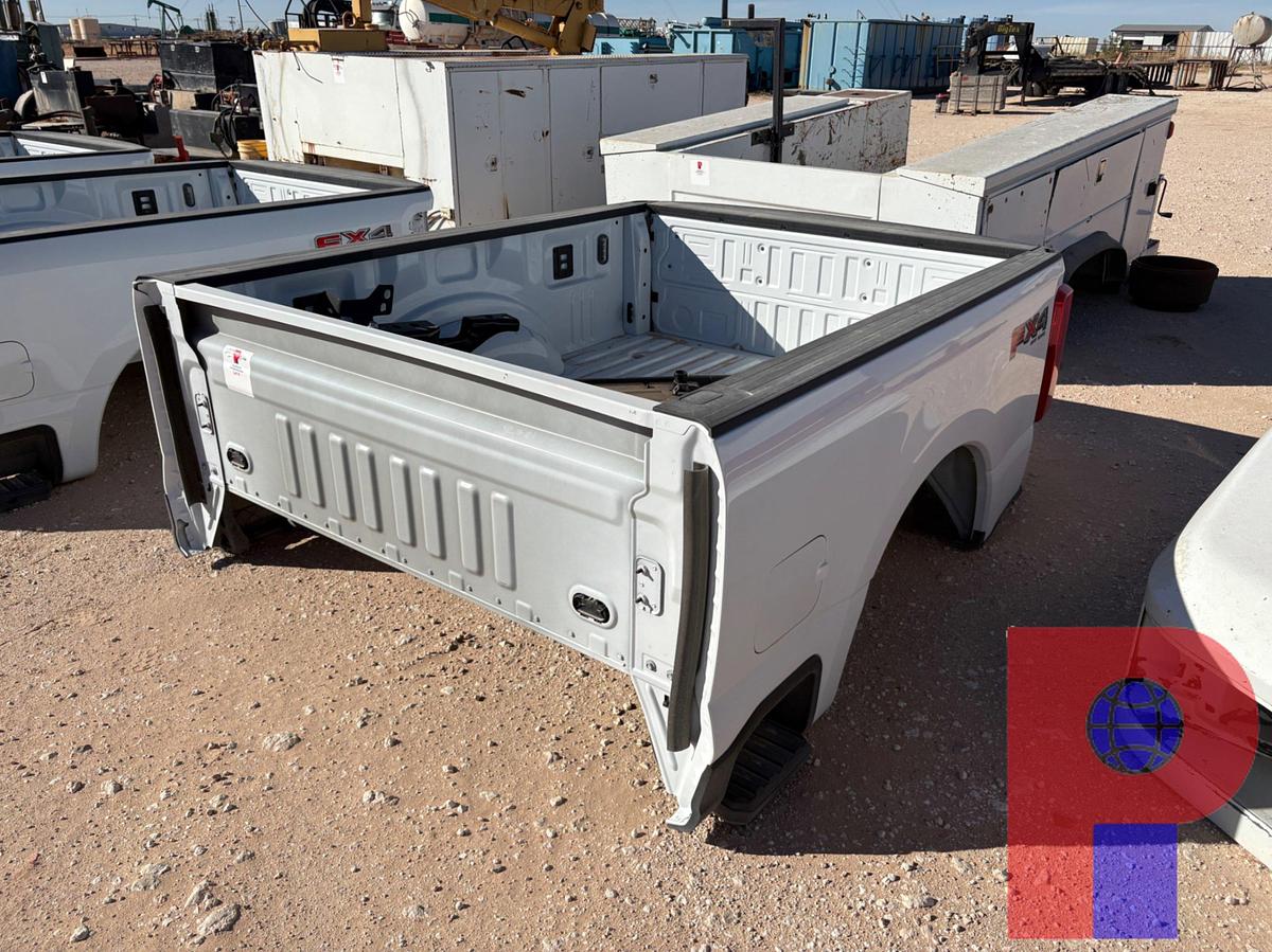 Used FORD F-250 7’ SUPER DUTY TRUCK BED W/ TOW PACKAGE