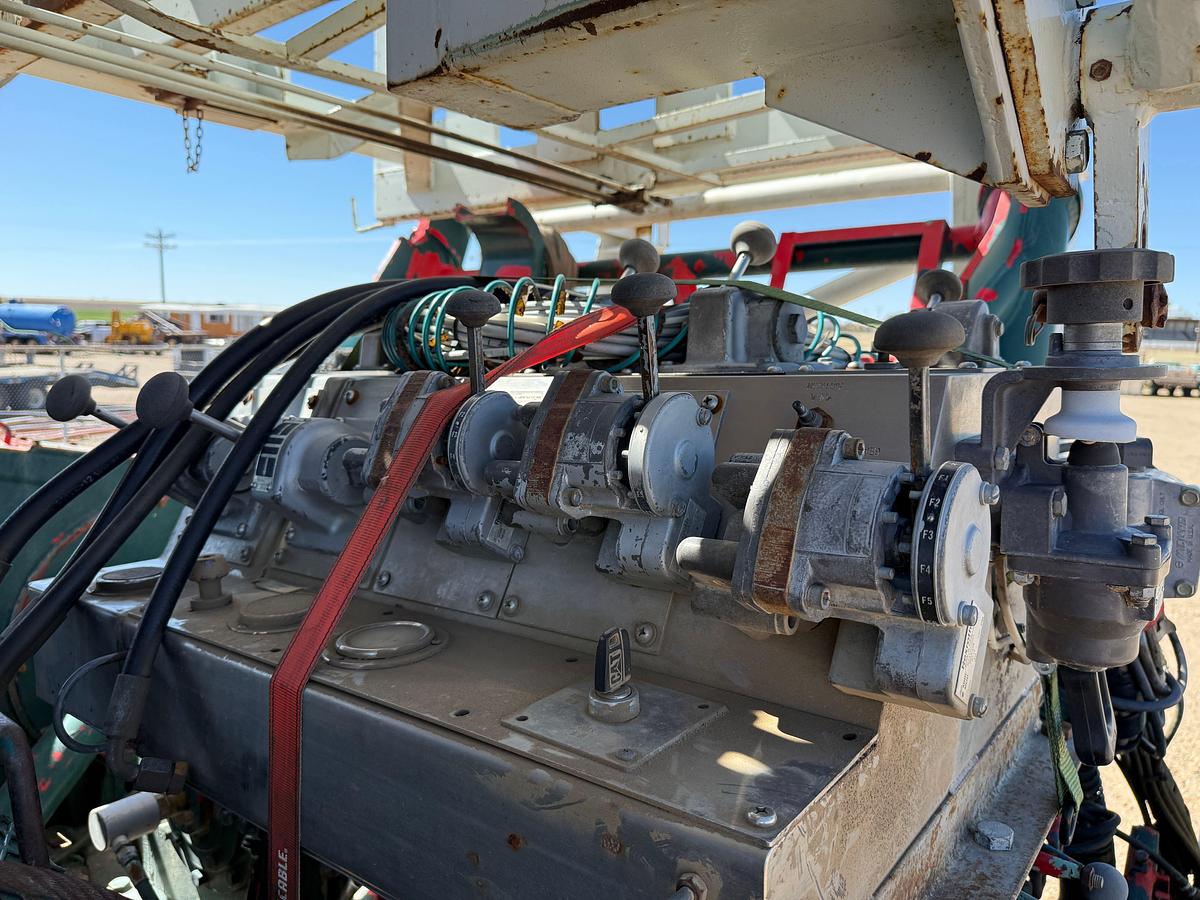 Used 2006 SJ PETRO XJ450 105’-303K LBS. 5-AXLE MOBILE DRILLING RIG
