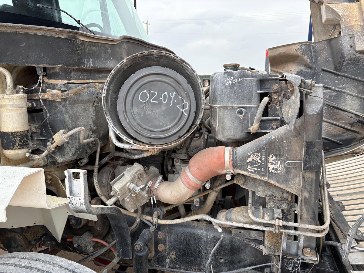 Used 2005 WATSON HOPPER S/D SWAB RIG MTD ON T/A INTERNATIONAL 7400