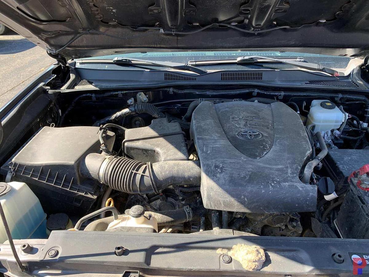 Used 2018 TOYOTA TACOMA TRD 4X4 OFFROAD CREW CAB PICKUP