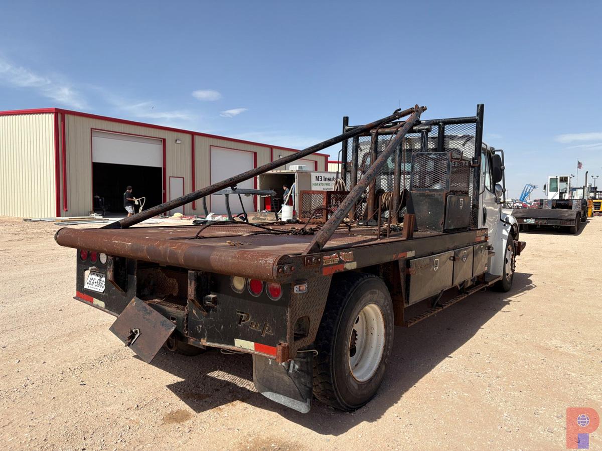 Used 2006 FREIGHTLINER M2 106 S/A DAYCAB GIN POLE TRUCK