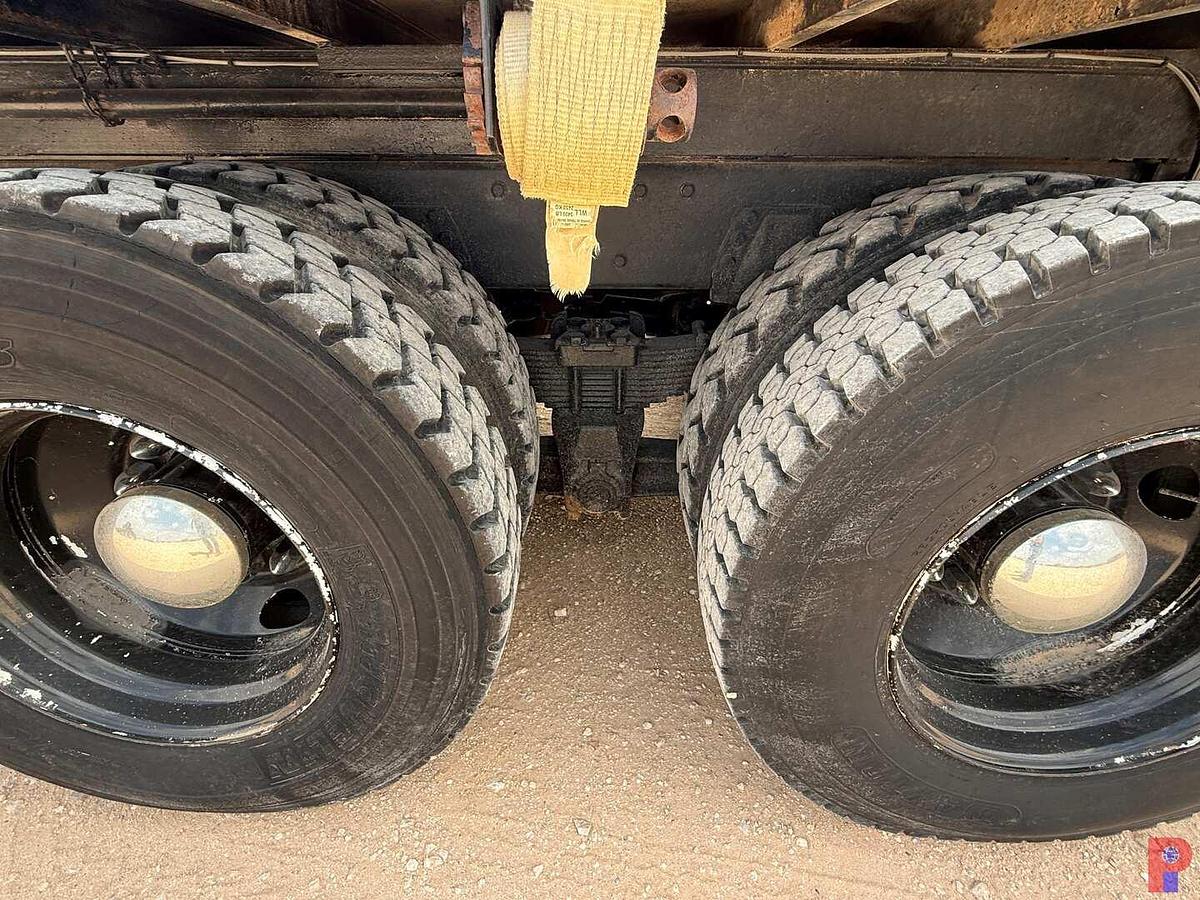 Used 1992 PETERBILT 357 T/A DAYCAB FLATBED WINCH TRUCK
