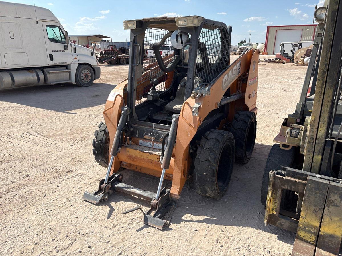 Used CASE SR210 SKID STEER LOADER