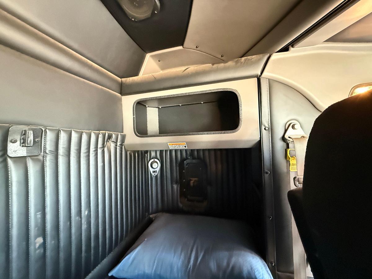 Used 2014 KENWORTH T800 TRI-DRIVE HEAVY HAUL 36" SLEEPER TRUCK