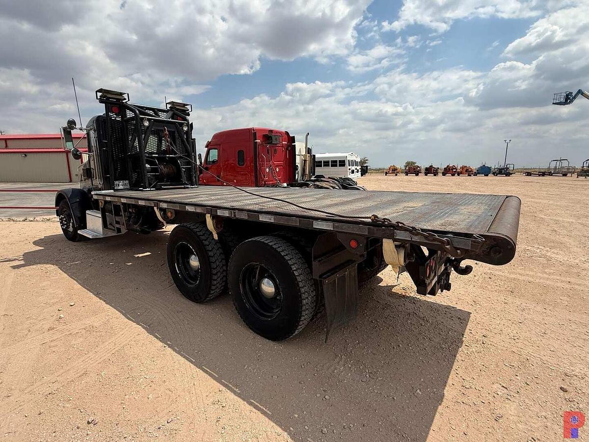 Used 1992 PETERBILT 357 T/A DAYCAB FLATBED WINCH TRUCK