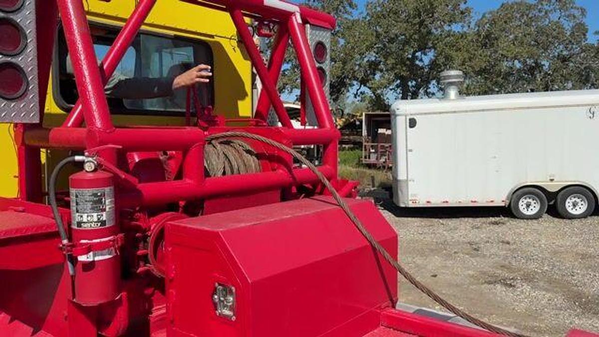 Used 1993 KENWORTH T800 TRI AXLE WINCH TRUCK