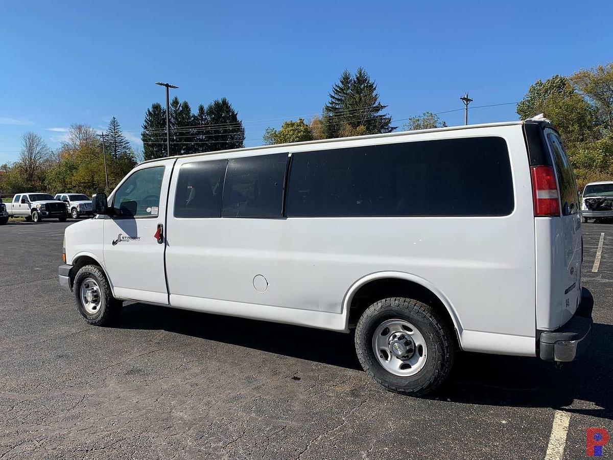 Used 2016 CHEVROLET EXPRESS PASSENGER VAN