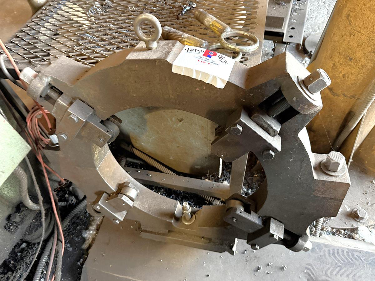 Used 23”ID MACHINE LATHE STEADY-REST