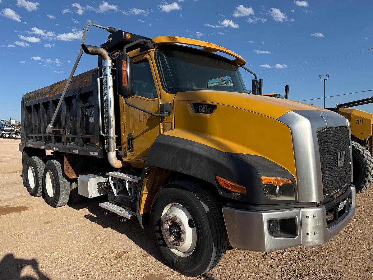 Used 2014 CATERPILLAR CT660S T/A DAYCAB 15YD DUMP TRUCK