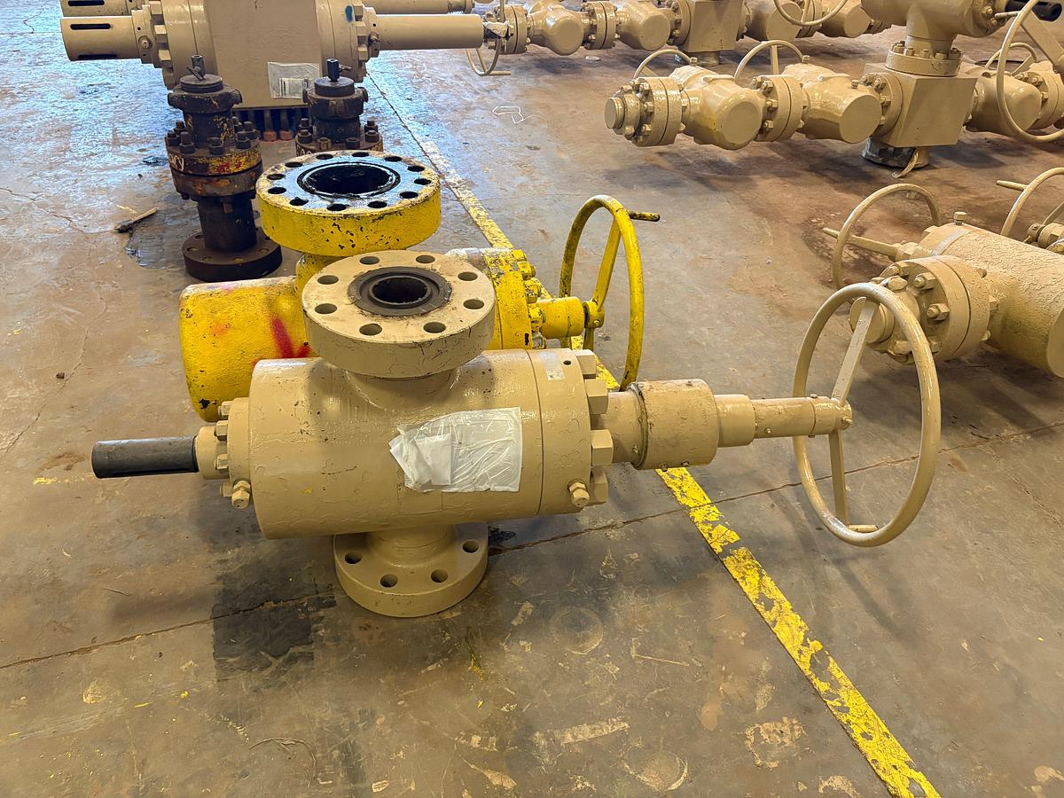 Used (1) 4-1/16” 15k gate valve & (1) 7-1/16” 5k gate valve