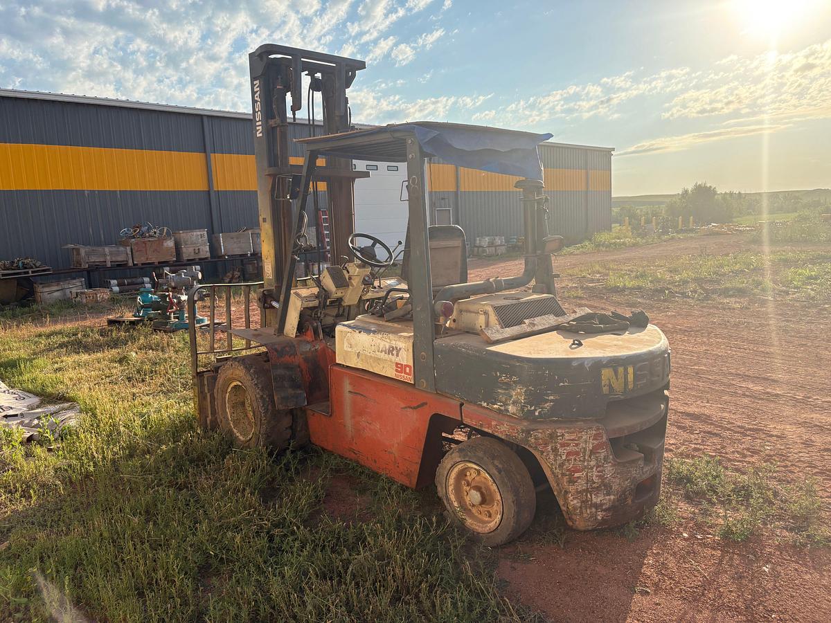 Used Nissan WGF03A40V 7,000lbs forklift