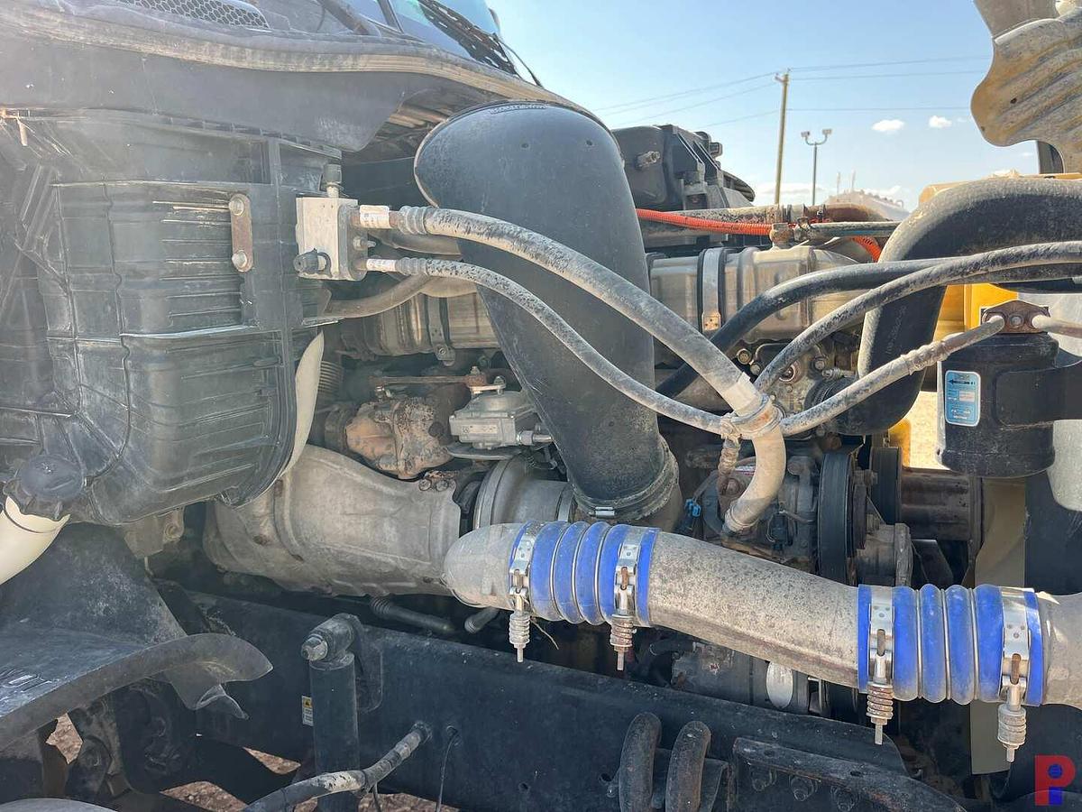 Used 2012 FREIGHTLINER CASCADIA 125064ST T/A 60” SLEEPER TRUCK