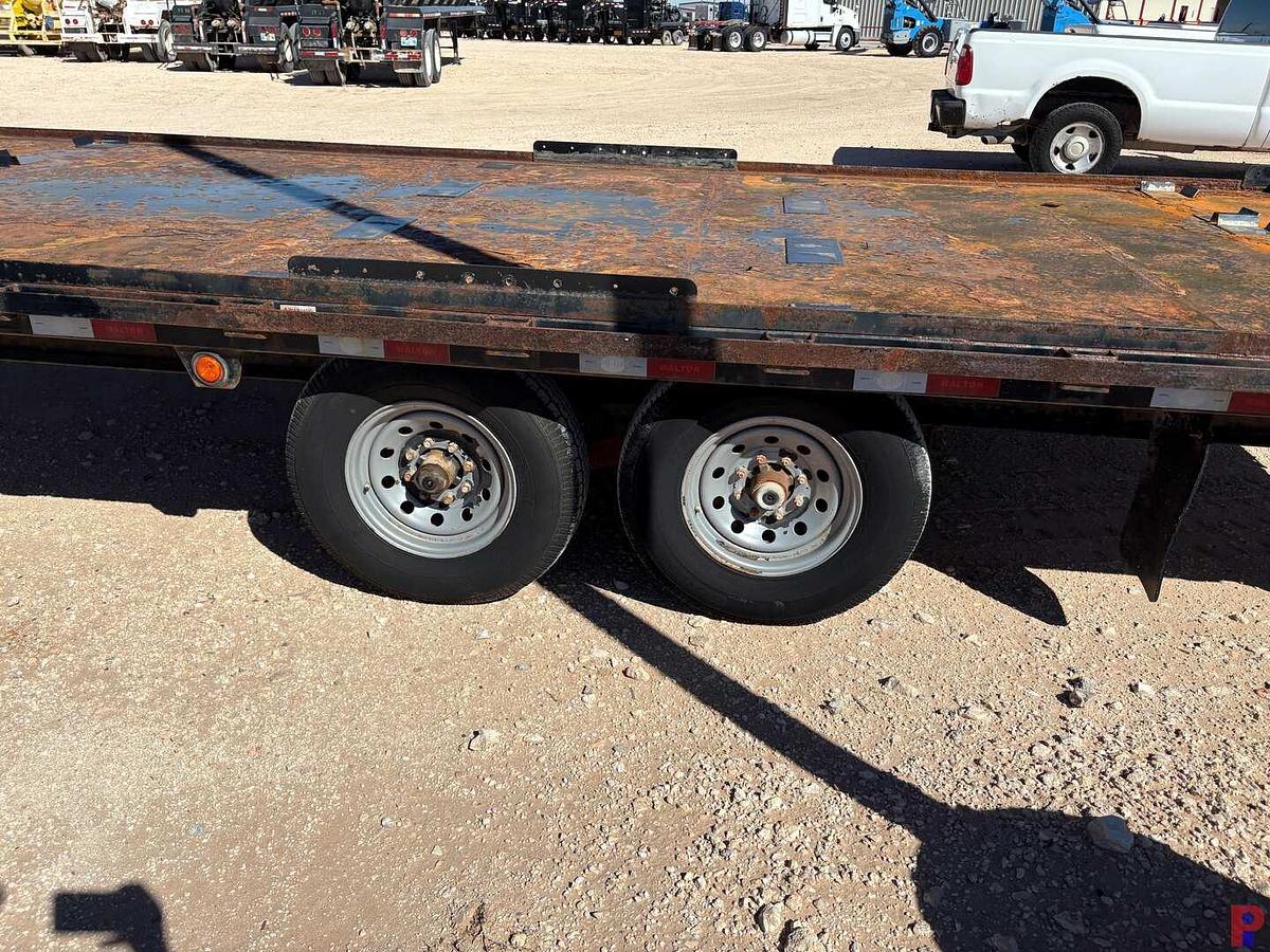 Used 2022 WALTON 24’ X 8’ T/A GOOSENECK TRAILER