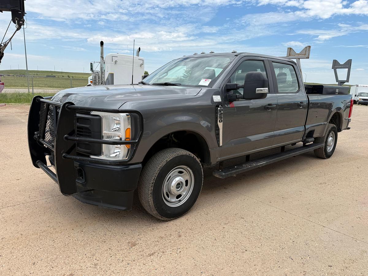 Used 2023 FORD F-250 SD XL 4X4 CREW CAB PICKUP TRUCK