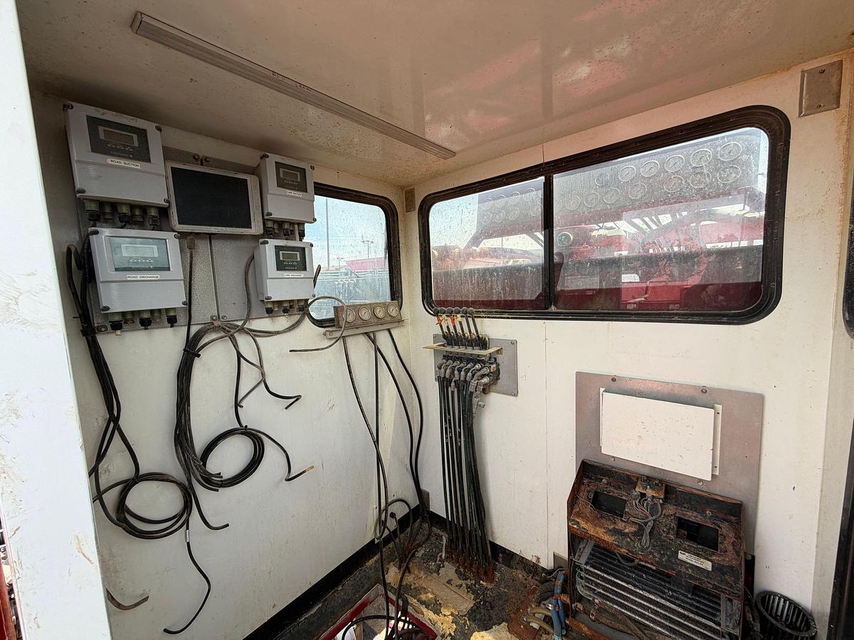 Used 2016 NOV MT-1602 HR BLENDER UNIT TRAILER