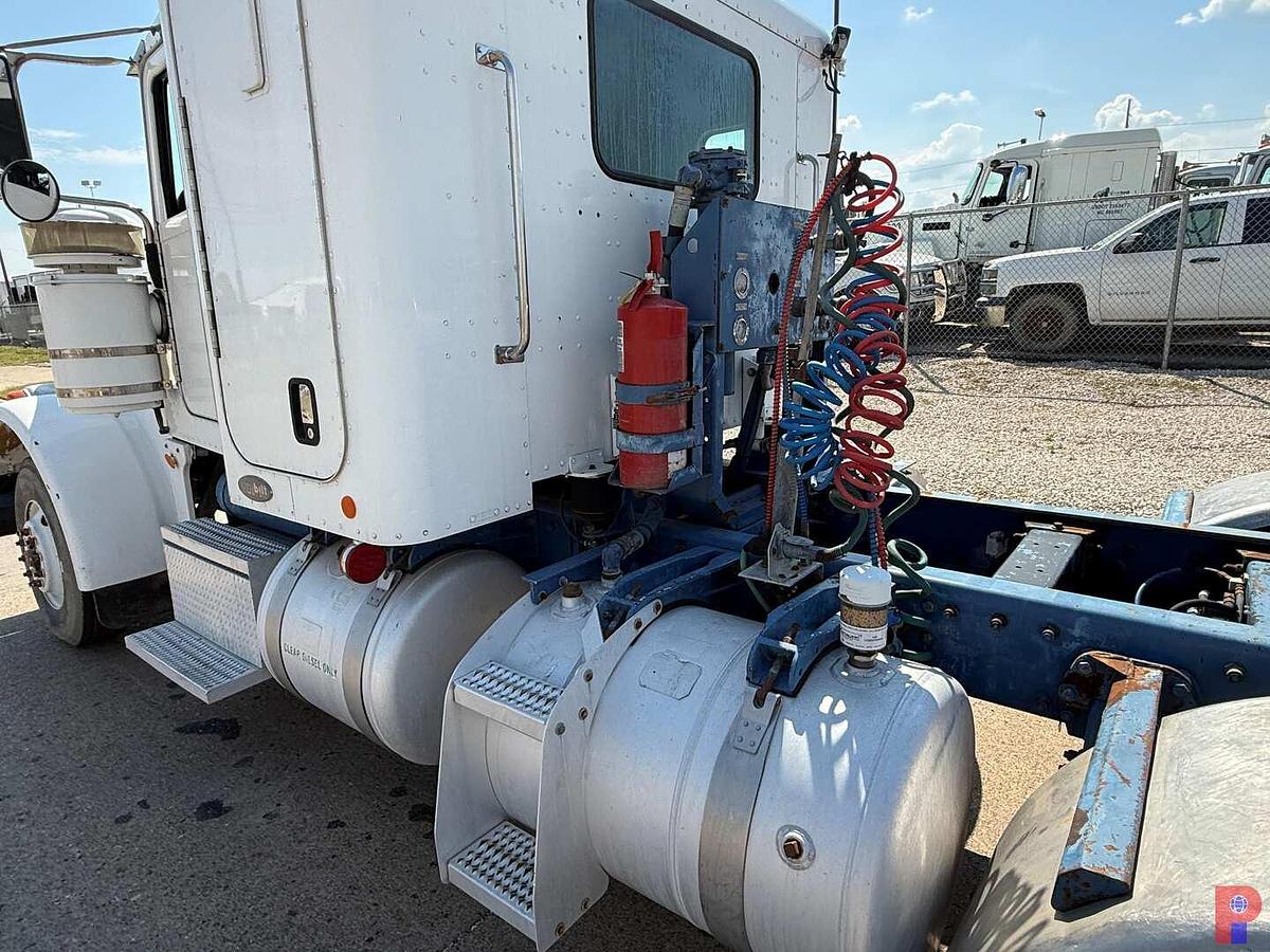 Used 2008 PETERBILT 367 T/A 36” SLEEPER TRUCK