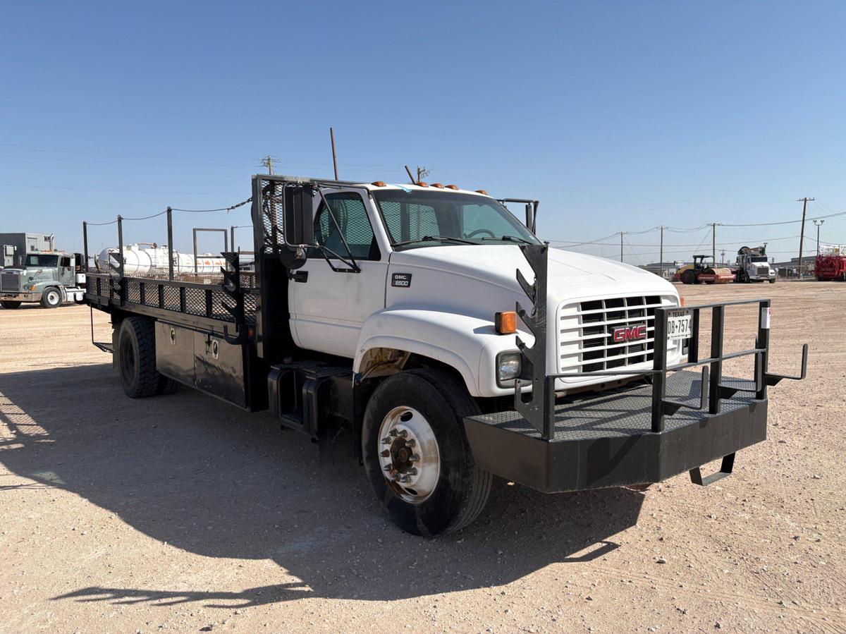 Used 2002 GMC C6500 S/A DAYCAB UTILITY TRUCK