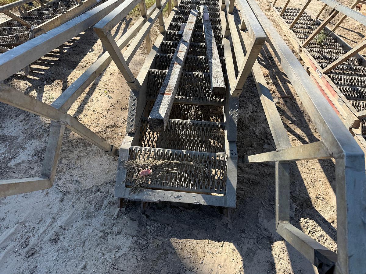 Used 40’ EXTENDABLE ALUMINUM RIG LADDER
