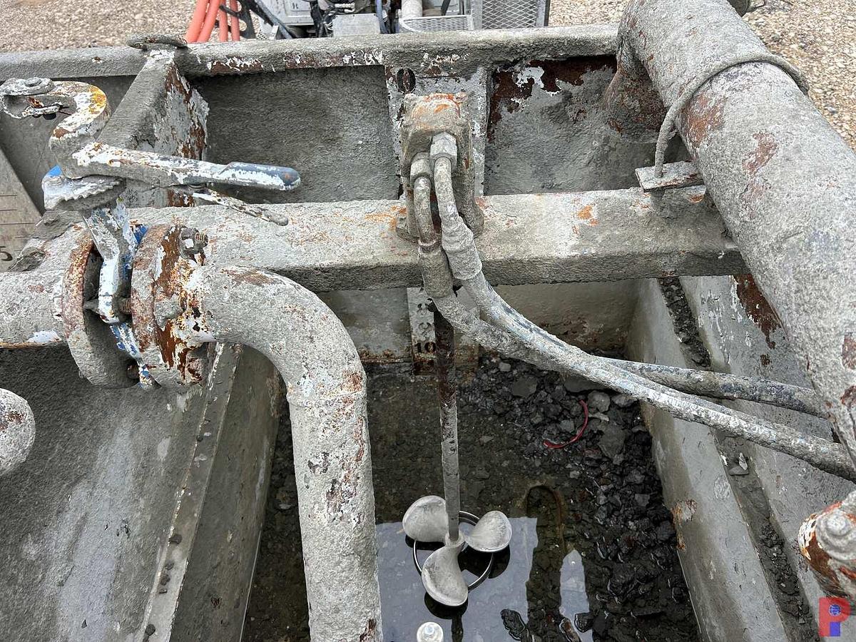 Used 2005 MACK CV513 T/A CEMENT SPM TRIPLEX PUMP TRUCK