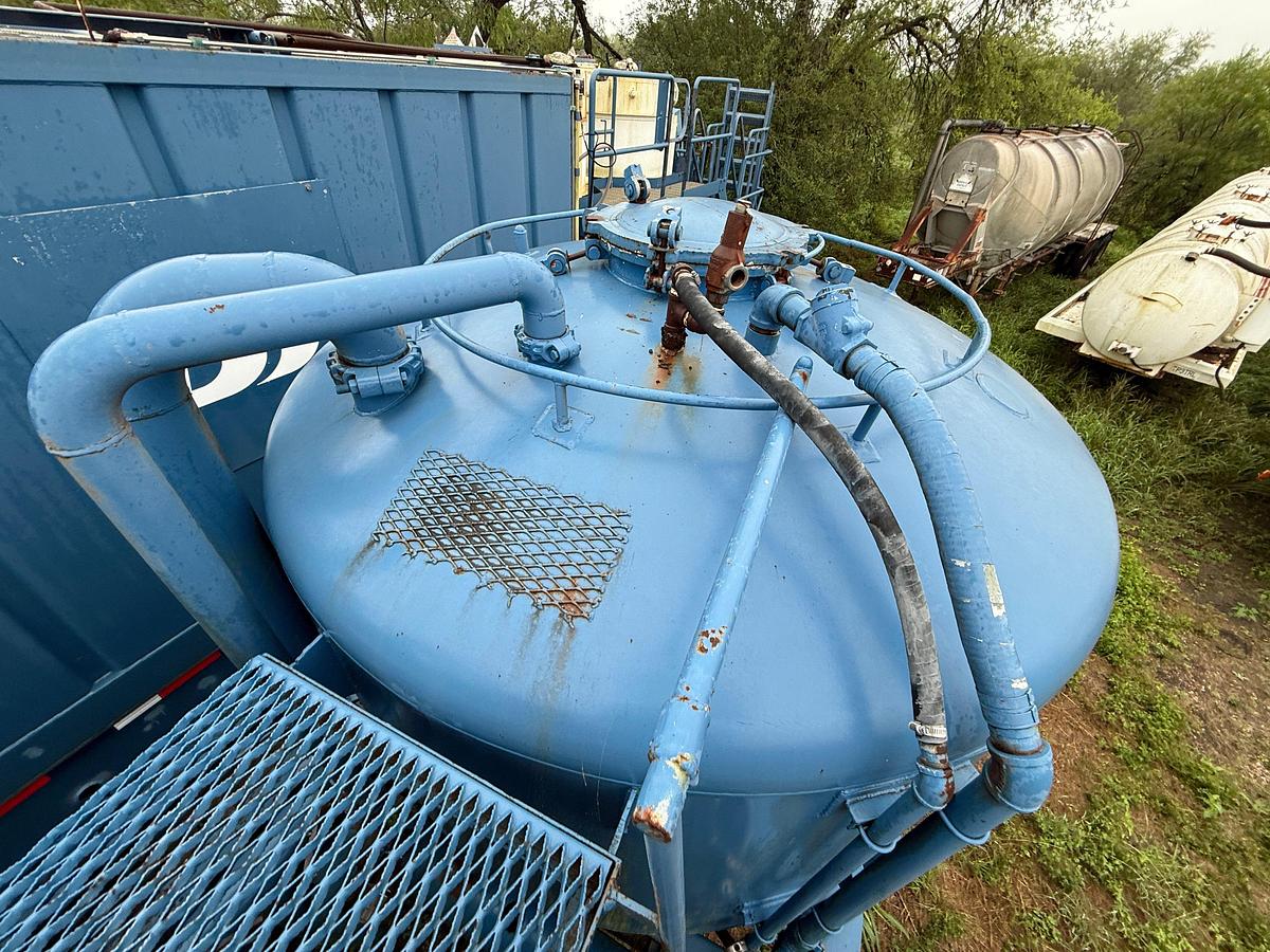 Used DBL POD 660 CF T/A BULK CEMENT TRAILER