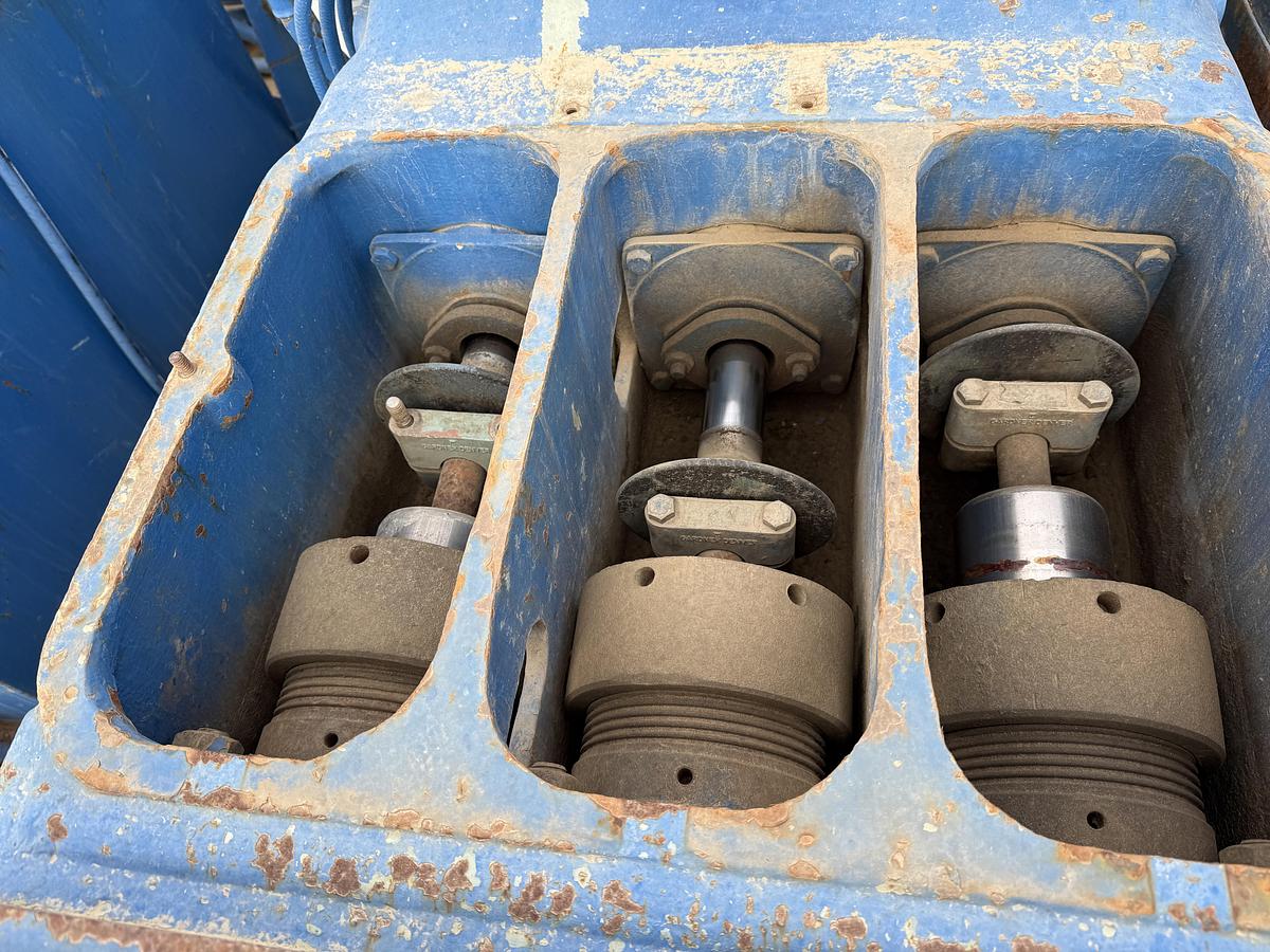 Used GARDNER DENVER TEE 5K WP TRIPLEX WELL SERVICE PUMP, SKIDDED